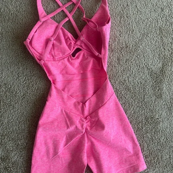 BRAND NEW! Bombshell Pink Strappy Scrunch Bum One-Piece - Picture 2 of 2